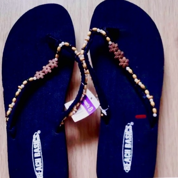 Beaded Flip Flop Sandals Size 8 NWT - Picture 1 of 2